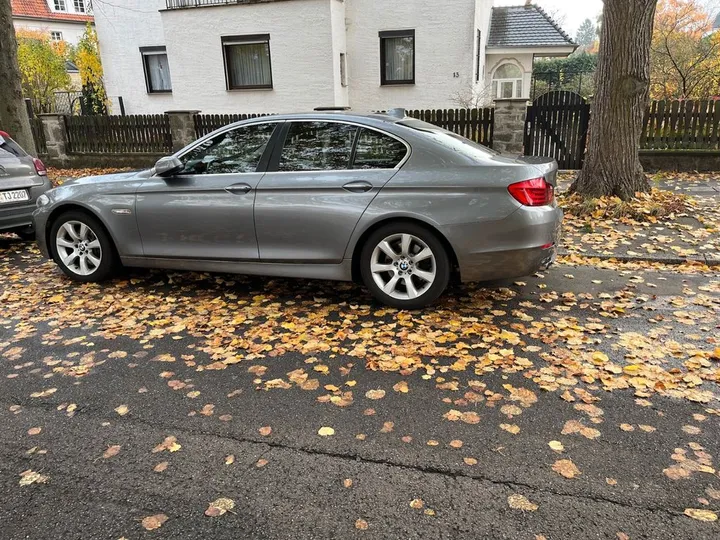 BMW 528