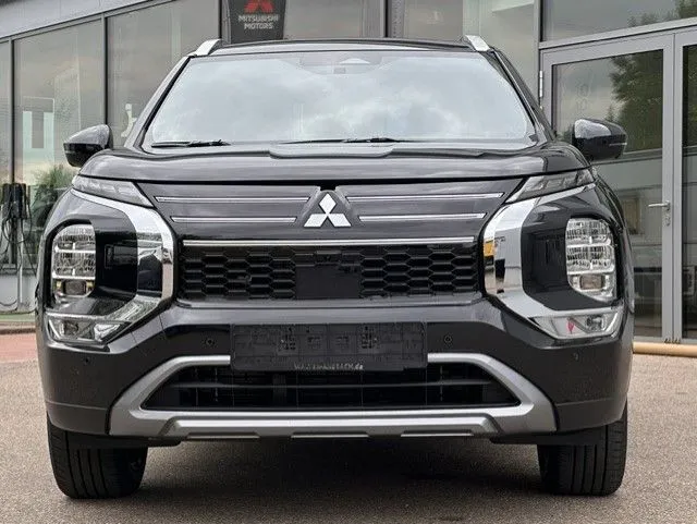 Mitsubishi Plug-in Hybrid Outlander