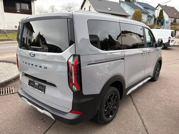 Ford Tourneo Custom