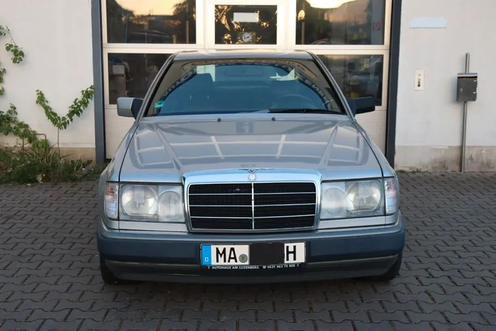 Mercedes-Benz 300