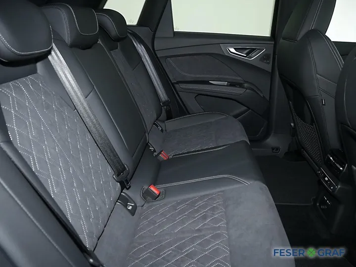 Audi Q4