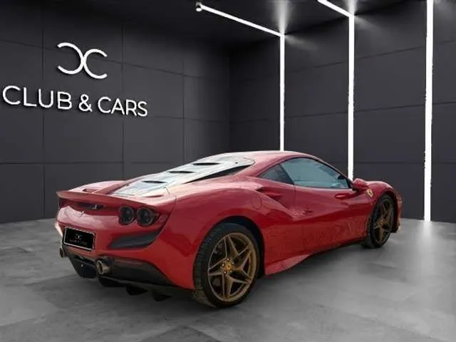 Ferrari F8