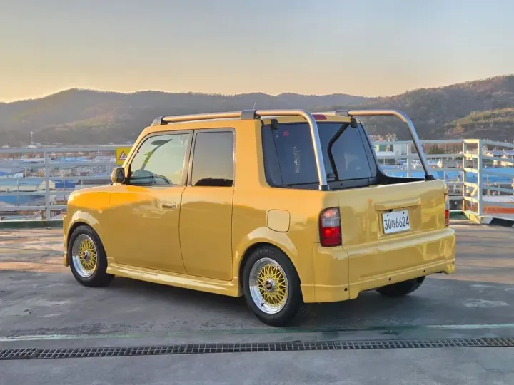 Toyota bB