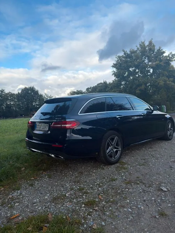 Mercedes-Benz E 300