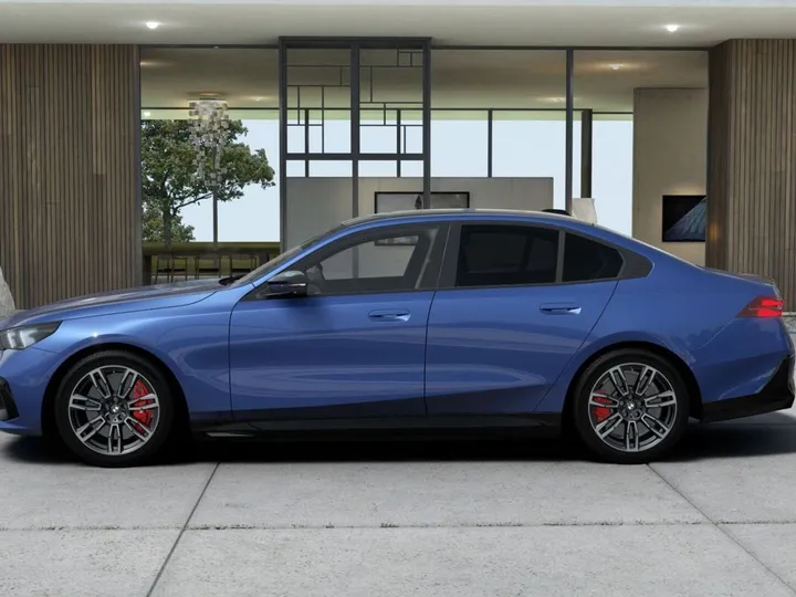 BMW i5