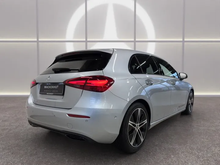 Mercedes-Benz A 200