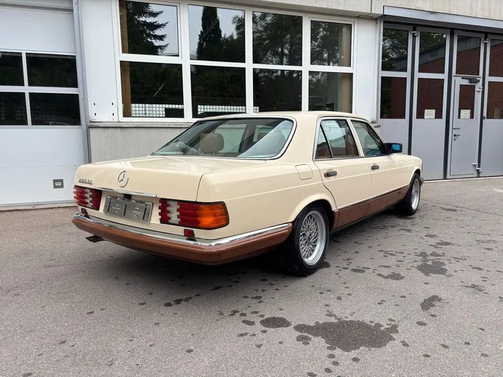 Mercedes-Benz 280