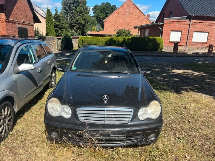 Mercedes-Benz 200