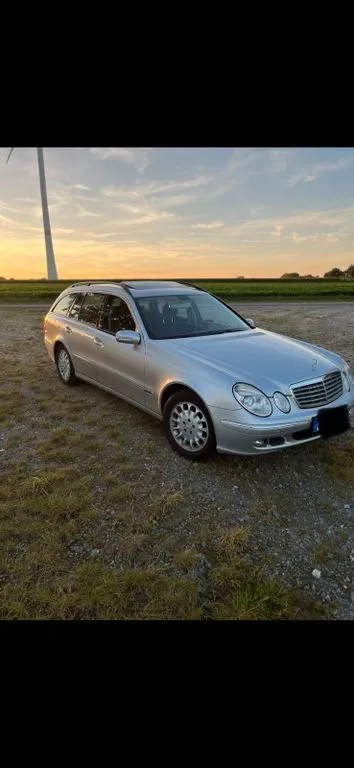 Mercedes-Benz E 200