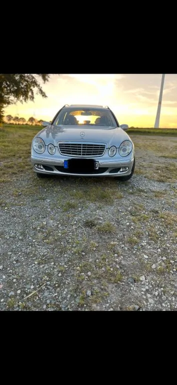 Mercedes-Benz E 200