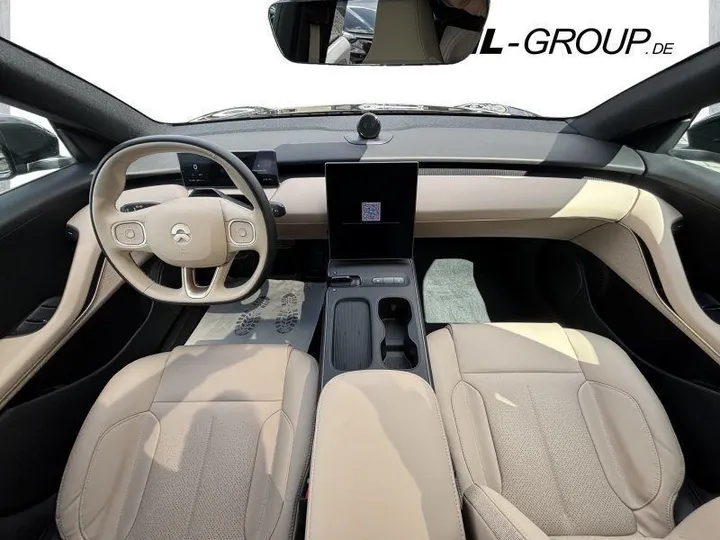 NIO ET5