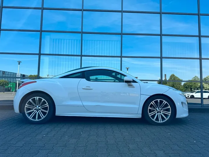 Peugeot RCZ