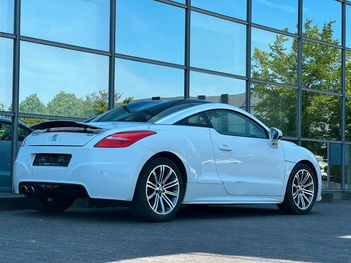 Peugeot RCZ
