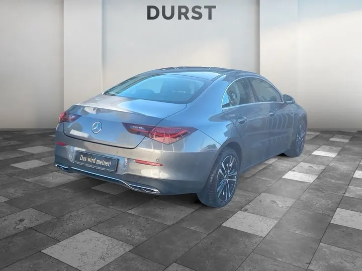 Mercedes-Benz CLA 180