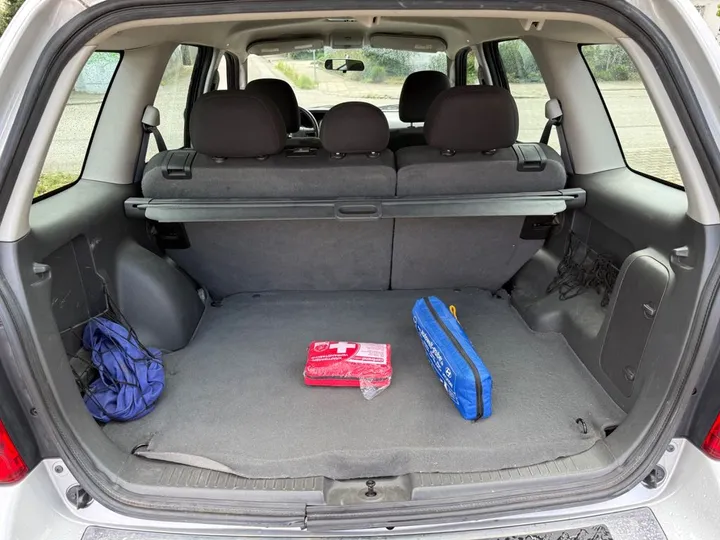 Mazda Tribute
