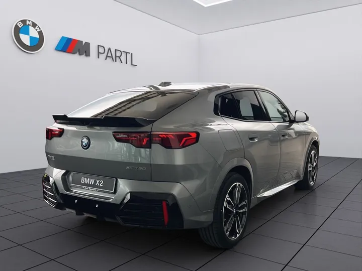 BMW iX2