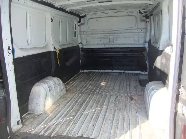 Nissan NV300