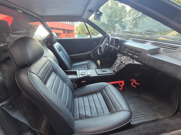 DeTomaso Pantera