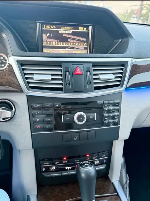 Mercedes-Benz E 200