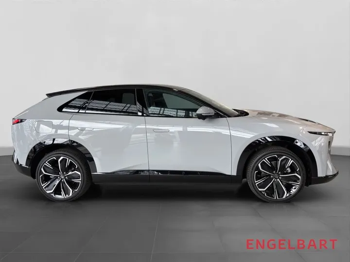 Mazda CX-6e