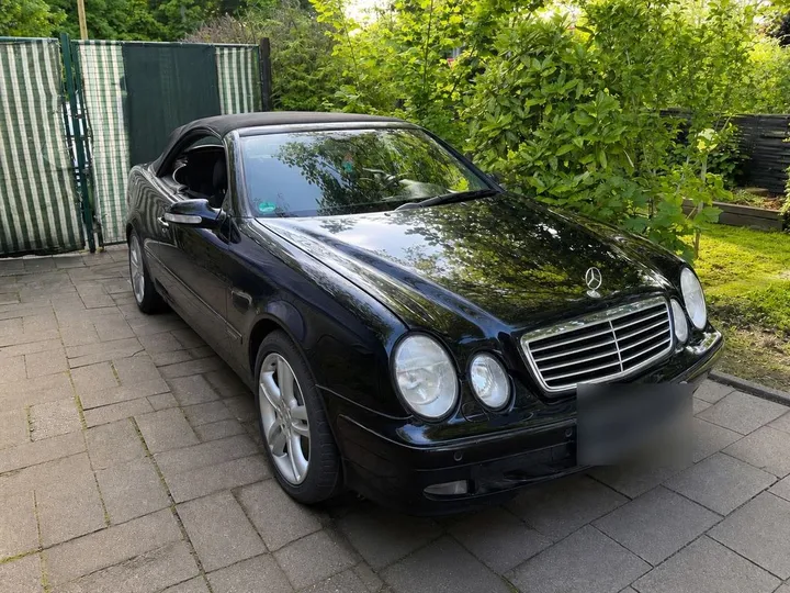 Mercedes-Benz CLK 230