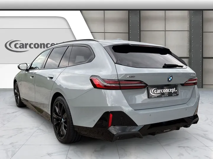 BMW 550