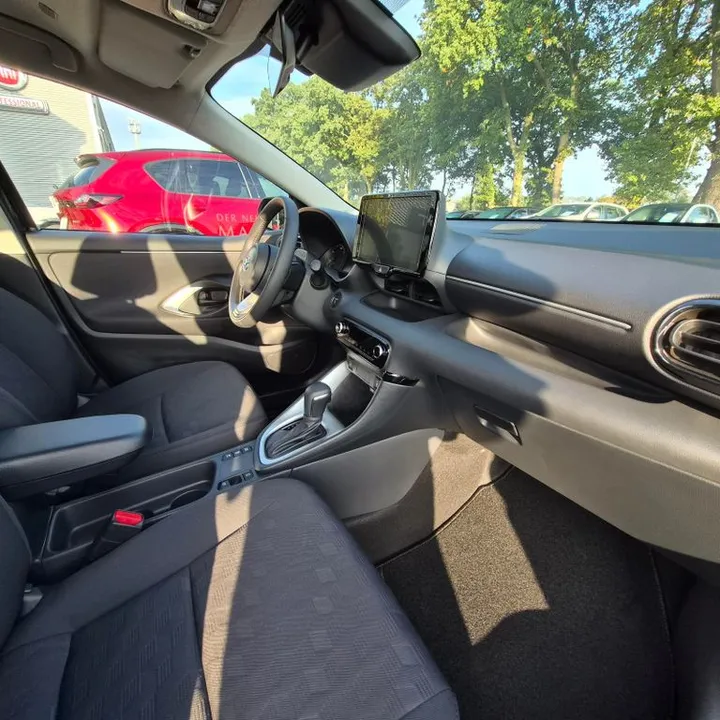 Mazda 2 Hybrid