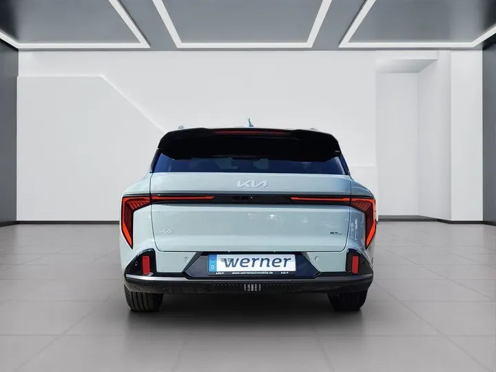 Kia K4