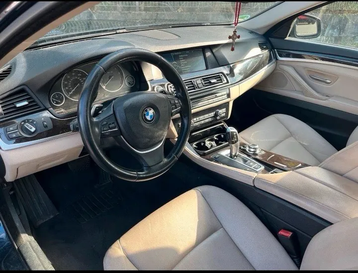 BMW 528