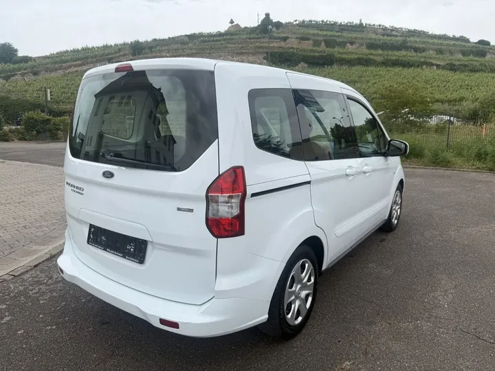 Ford Tourneo Courier