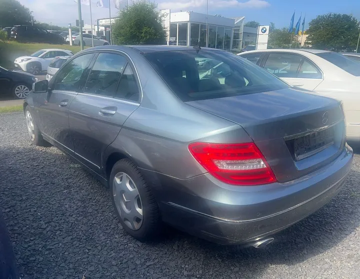 Mercedes-Benz C 220