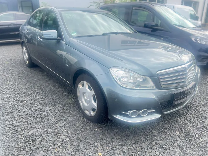 Mercedes-Benz C 220