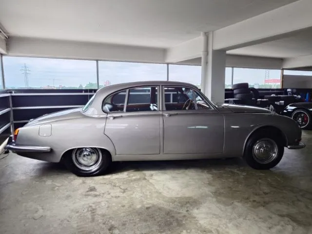 Jaguar S-Type