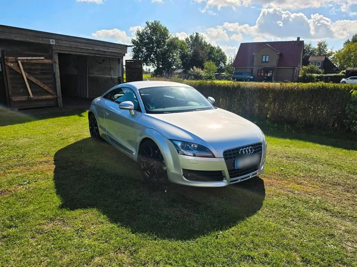 Audi 200