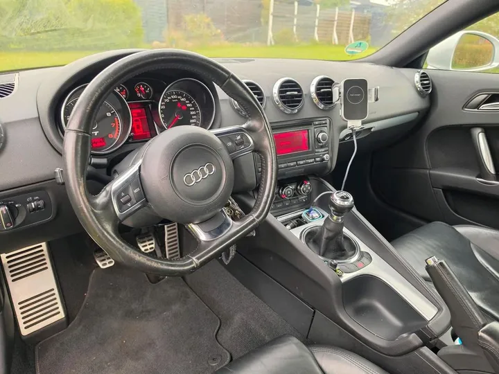 Audi 200
