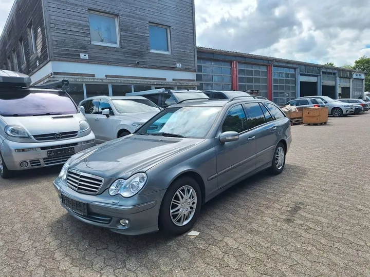 Mercedes-Benz C 220