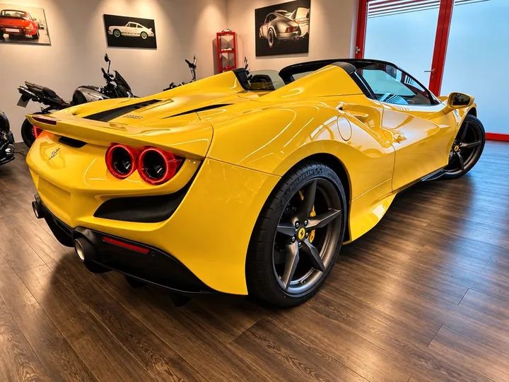 Ferrari F8