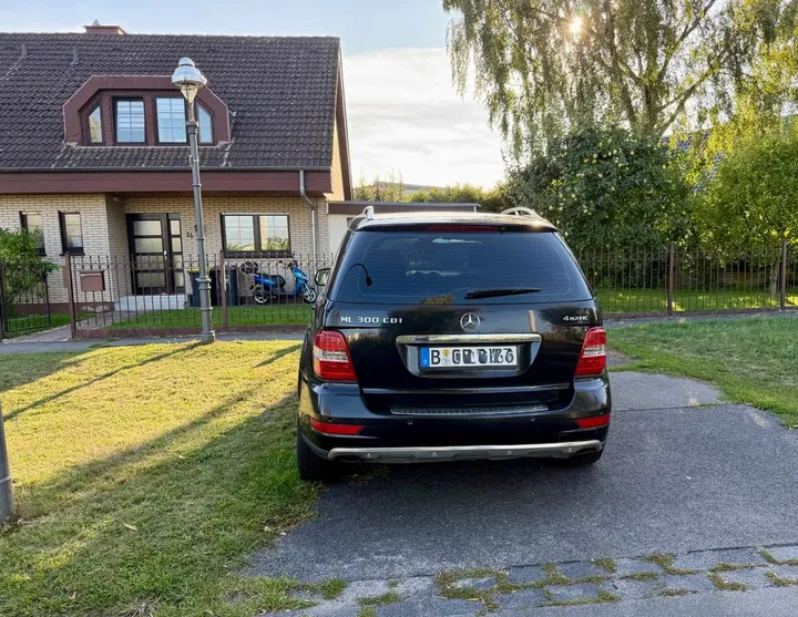 Mercedes-Benz ML 300