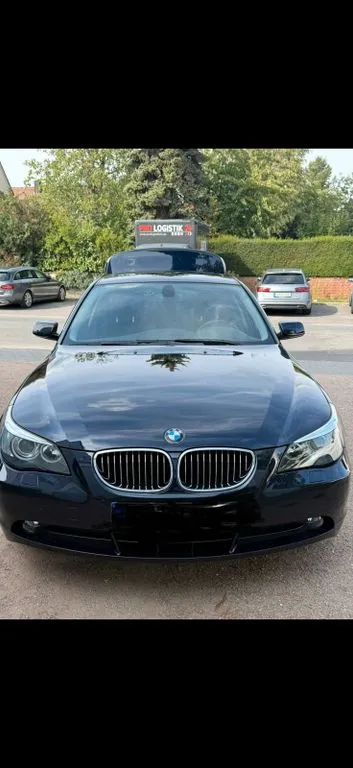 BMW 523