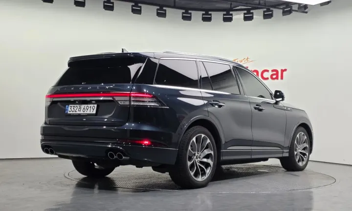 Lincoln Aviator