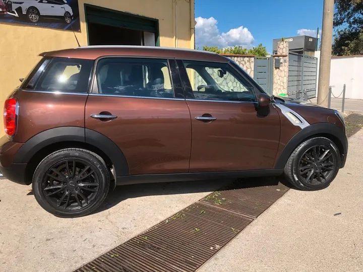 MINI Countryman D (Cooper)