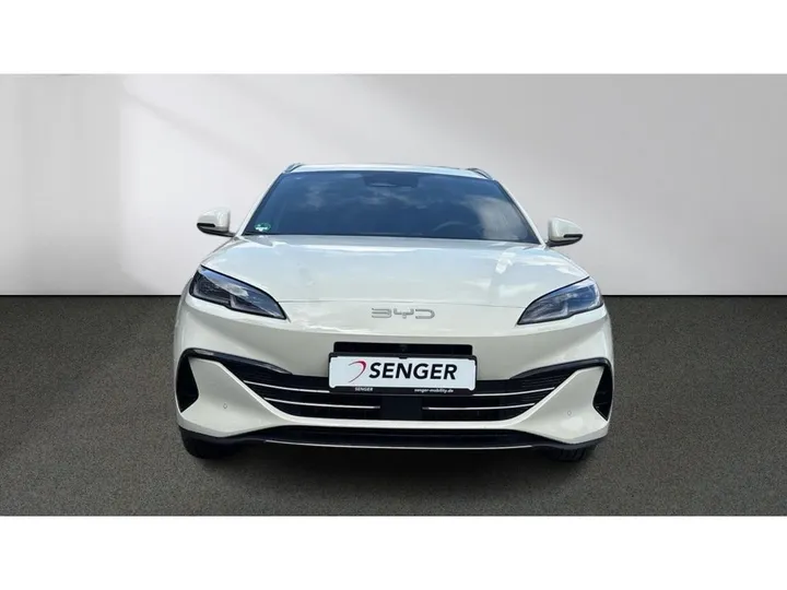 BYD SEAL 6