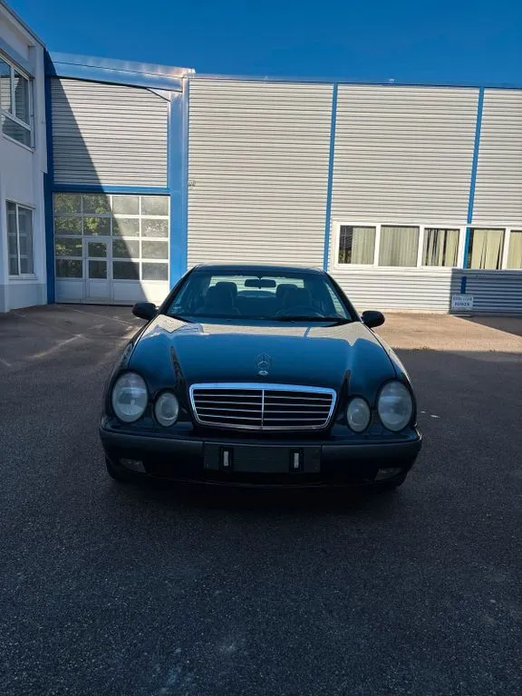 Mercedes-Benz CLK 200