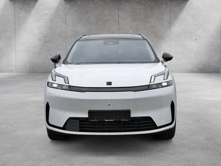Lynk&Co 08
