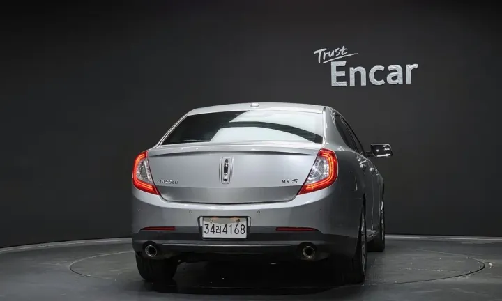 Lincoln MKS