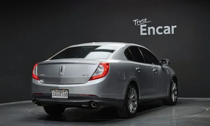 Lincoln MKS