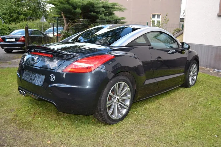 Peugeot RCZ