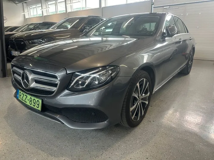 Mercedes-Benz E 300