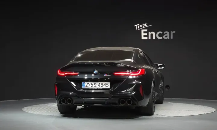 BMW M8