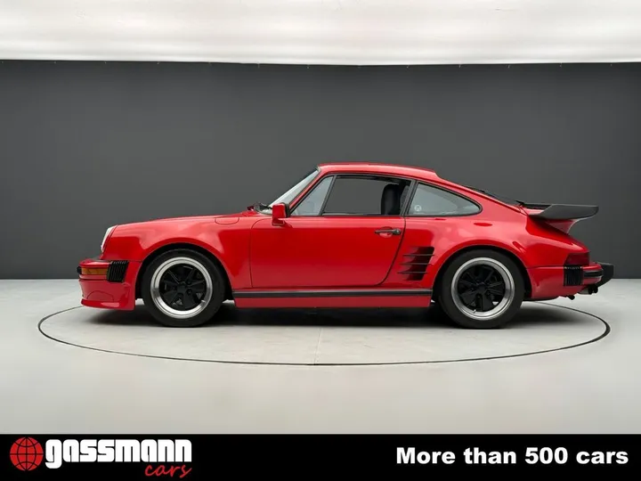 Porsche 930